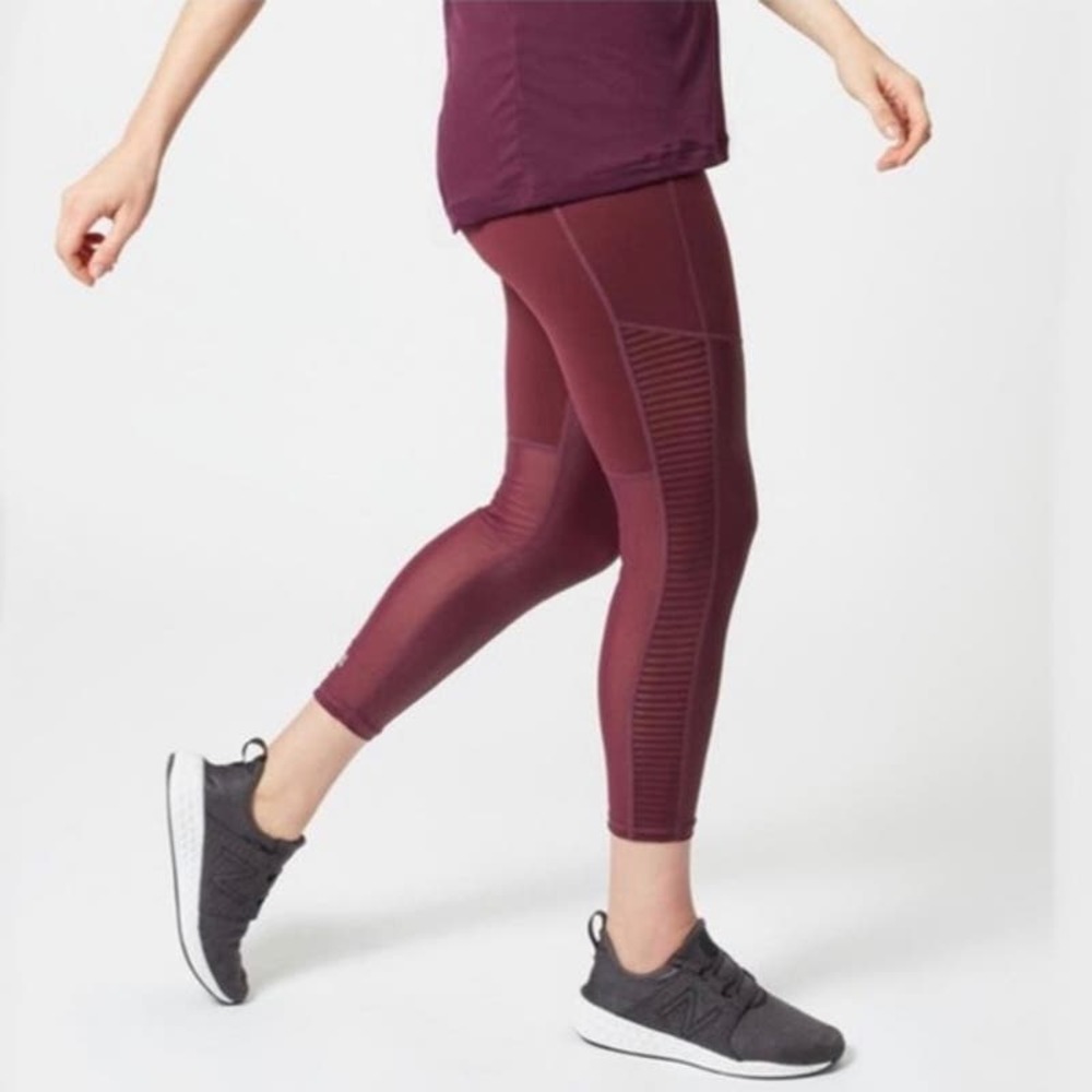 Sweaty Betty London Power Mesh 7/8 Workout Leggings in‎ Dark purple. Size XS